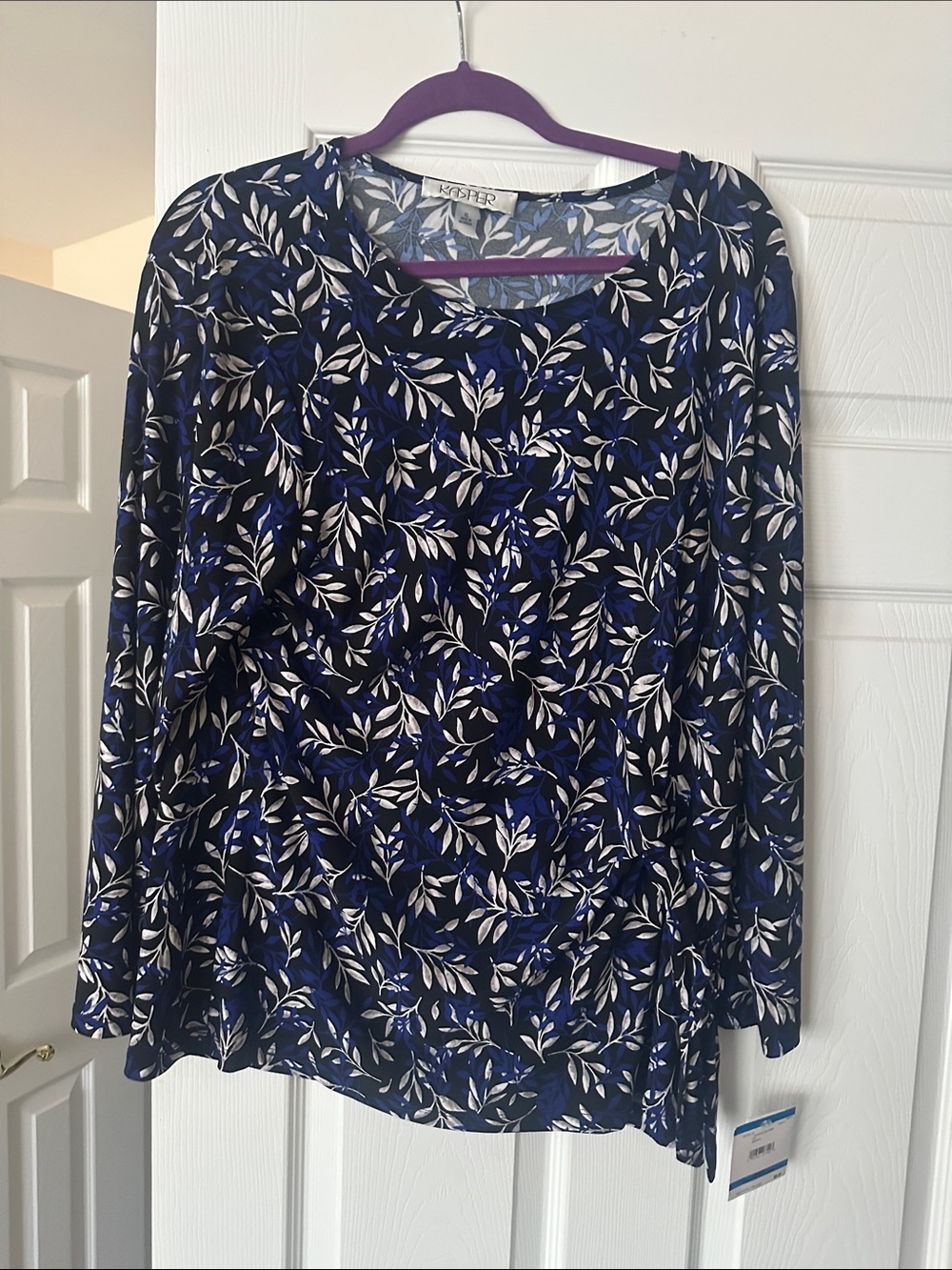 Kasper Navy Blue and White Leaf-Print Long Sleeve Tee